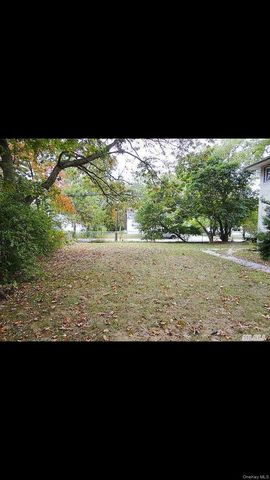 91 Putnam Avenue, West Babylon, NY 11704