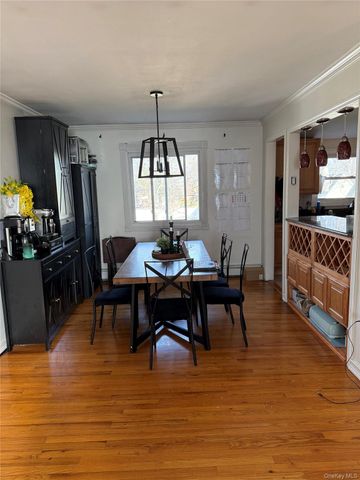 91 Putnam Avenue, West Babylon, NY 11704