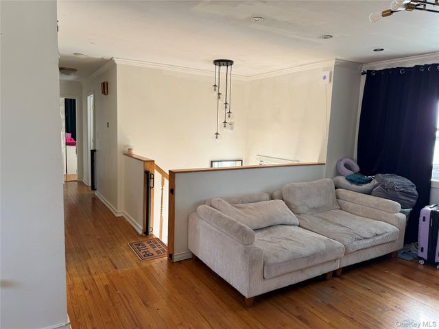 91 Putnam Avenue, West Babylon, NY 11704