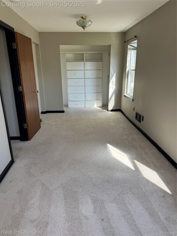 148 Marion Avenue, Waterford Charter Township, MI 48328