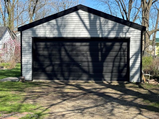 148 Marion Avenue, Waterford Charter Township, MI 48328