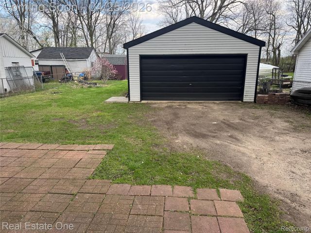 148 Marion Avenue, Waterford Charter Township, MI 48328