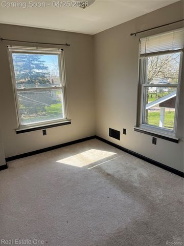 148 Marion Avenue, Waterford Charter Township, MI 48328
