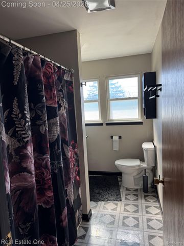148 Marion Avenue, Waterford Charter Township, MI 48328