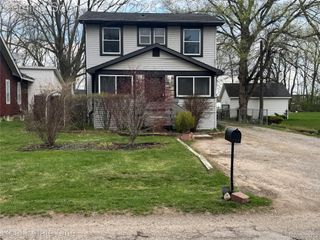 148 Marion Avenue, Waterford Charter Township, MI 48328