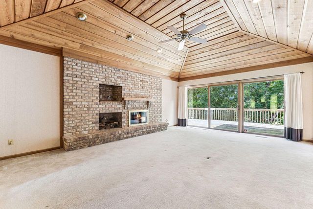 10752 Mount Curve Road, Eden Prairie, MN 55347