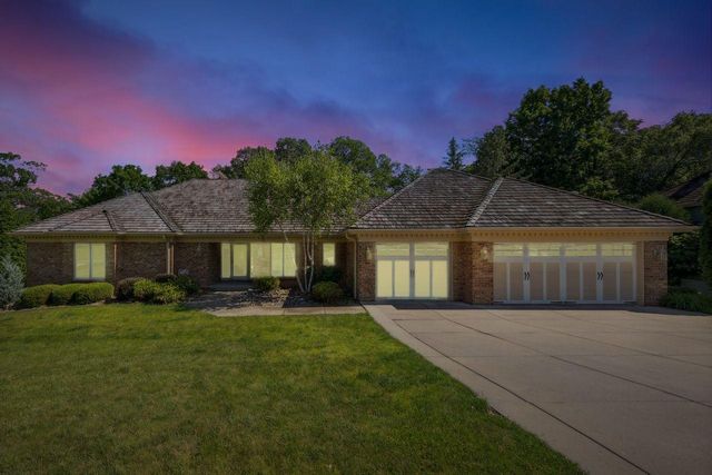 10752 Mount Curve Road, Eden Prairie, MN 55347