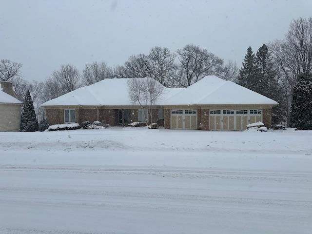 10752 Mount Curve Road, Eden Prairie, MN 55347