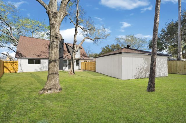 3902 Cedar Gardens Drive, Houston, TX 77082