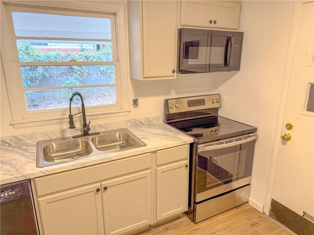 633 Brookwood Drive, Forest Park, GA 30297