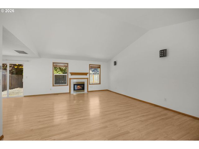 129 Ne LENOX St, Hillsboro, OR 97124