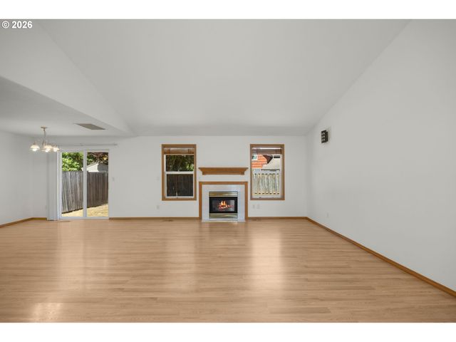 129 Ne LENOX St, Hillsboro, OR 97124
