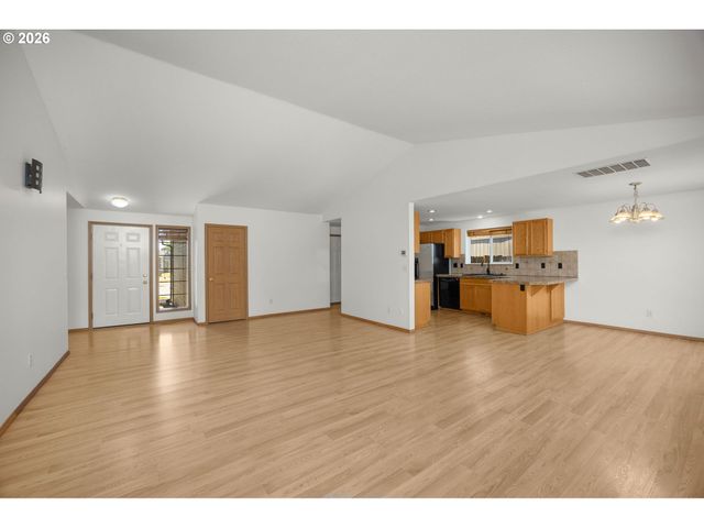 129 Ne LENOX St, Hillsboro, OR 97124