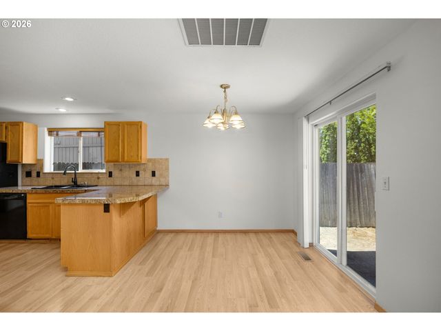 129 Ne LENOX St, Hillsboro, OR 97124