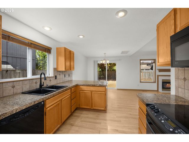 129 Ne LENOX St, Hillsboro, OR 97124