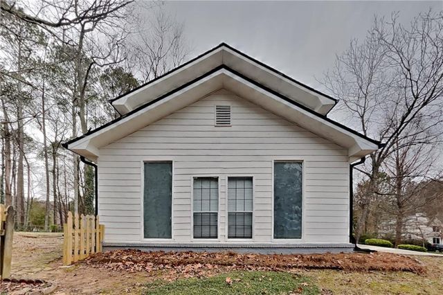 2839 Mountbery Drive, Snellville, GA 30039