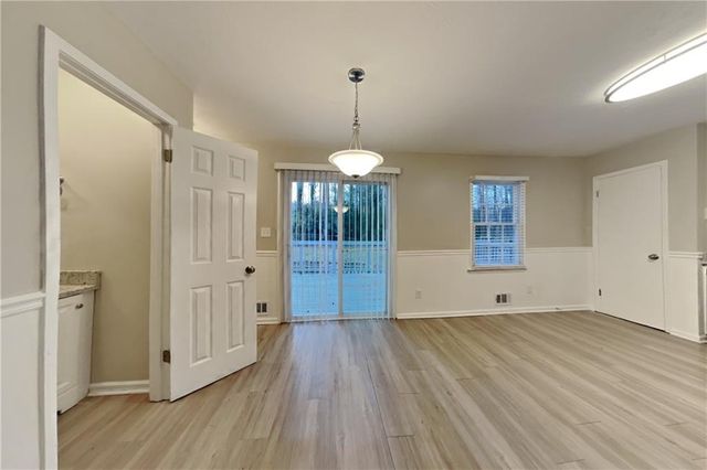 2839 Mountbery Drive, Snellville, GA 30039