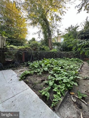 4824 N CARLISLE ST, Philadelphia, PA 19141