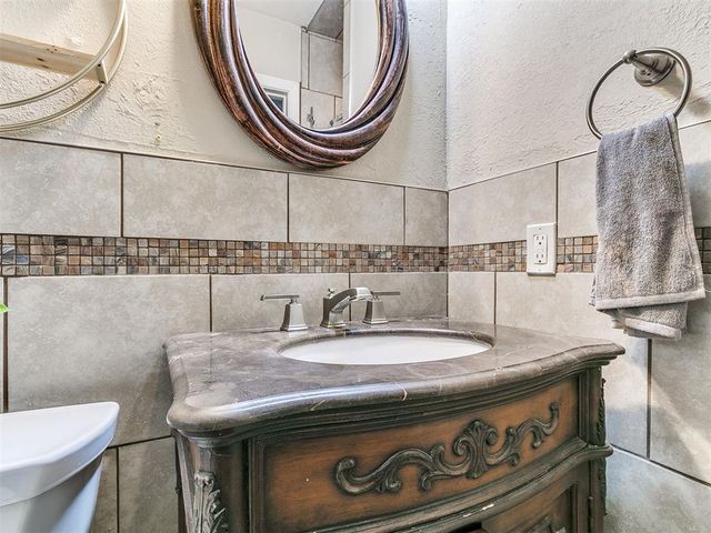 3712 NW 58th Terrace, Oklahoma City, OK 73112