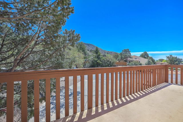 4719 Glenwood Hills Drive NE, Albuquerque, NM 87111