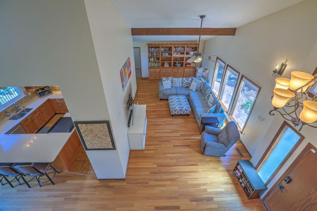 4719 Glenwood Hills Drive NE, Albuquerque, NM 87111