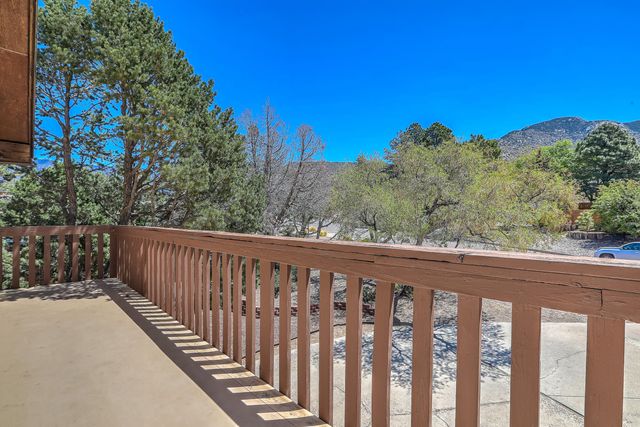 4719 Glenwood Hills Drive NE, Albuquerque, NM 87111
