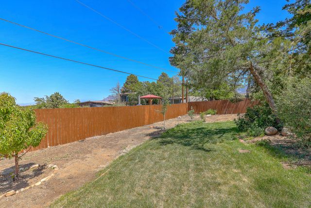 4719 Glenwood Hills Drive NE, Albuquerque, NM 87111