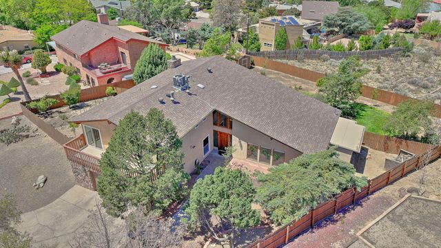 4719 Glenwood Hills Drive NE, Albuquerque, NM 87111