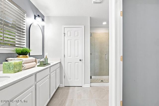 704 KENDALL CROSSING Drive, St. Johns, FL 32259