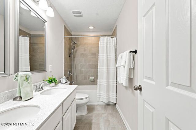 704 KENDALL CROSSING Drive, St. Johns, FL 32259