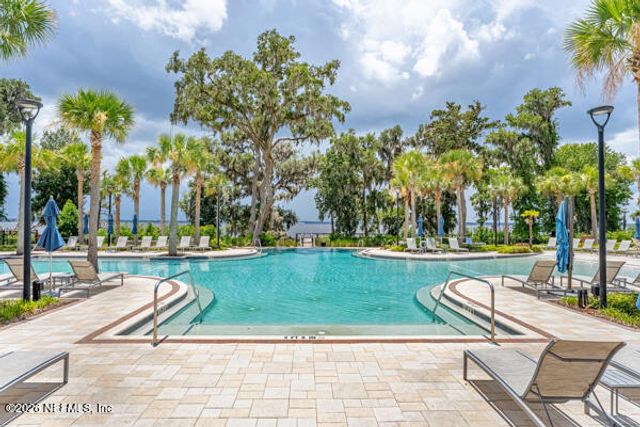 704 KENDALL CROSSING Drive, St. Johns, FL 32259