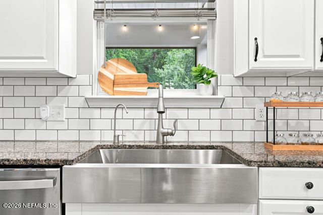 704 KENDALL CROSSING Drive, St. Johns, FL 32259