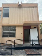 6023 SW 69th St 78, South Miami, FL 33143