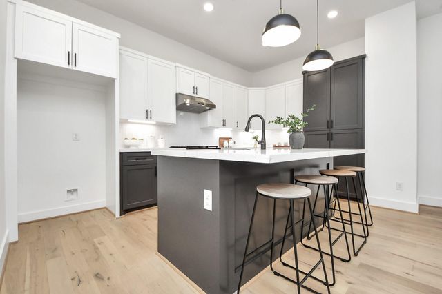 723 Marcella Street A, Houston, TX 77091