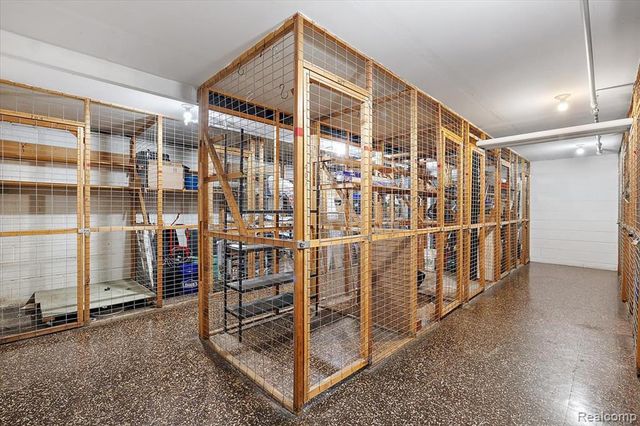 2915 W 13 Mile Road 407, Royal Oak, MI 48073