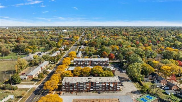 2915 W 13 Mile Road 407, Royal Oak, MI 48073