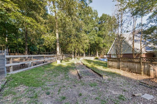 216 Pebble Creek, Livingston, TX 77351
