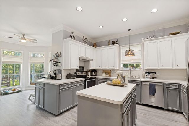 216 Pebble Creek, Livingston, TX 77351