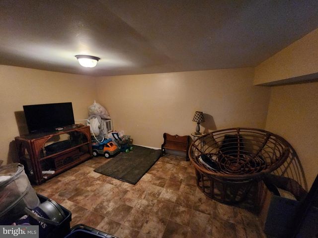 2843 BOOKERT DR, Baltimore, MD 21225