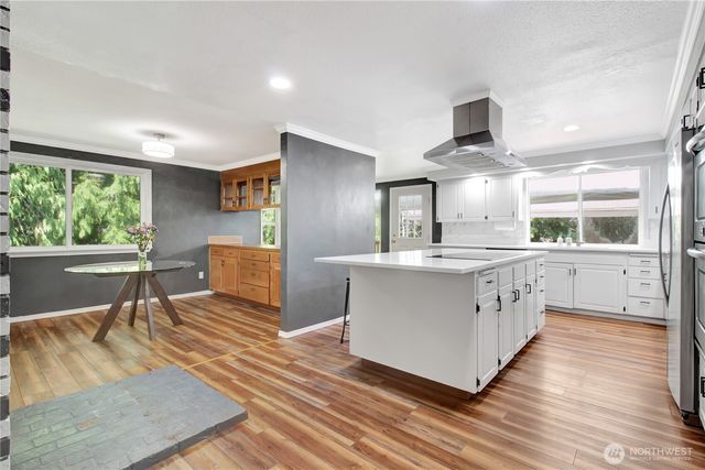 12001 Robinhood Lane, Snohomish, WA 98290