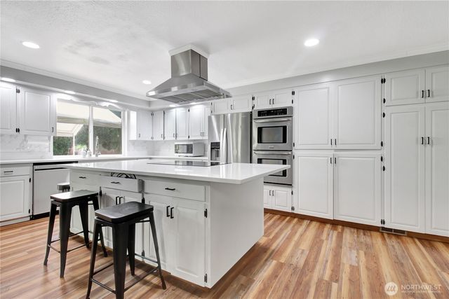 12001 Robinhood Lane, Snohomish, WA 98290