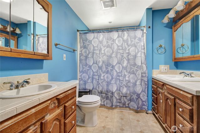 12001 Robinhood Lane, Snohomish, WA 98290