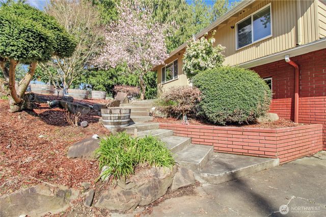 12001 Robinhood Lane, Snohomish, WA 98290