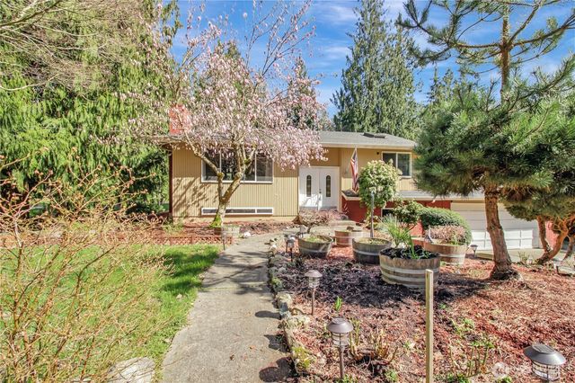12001 Robinhood Lane, Snohomish, WA 98290