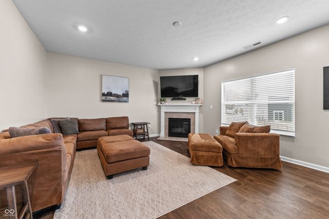 942 Ram Drive, Franklin, IN 46131