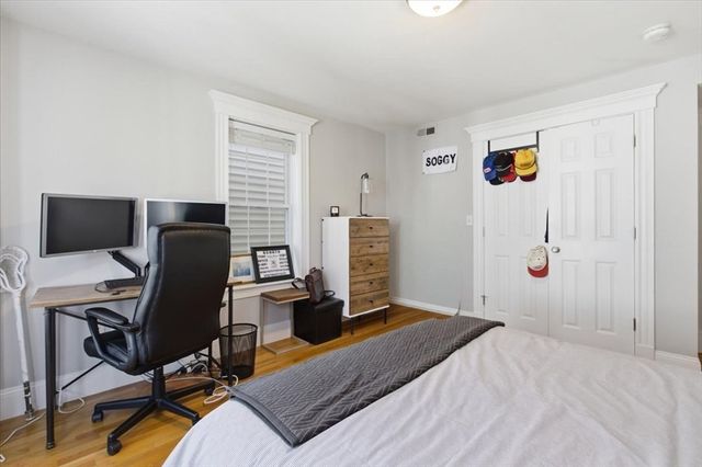 77 Baxter St 3, Boston, MA 02127