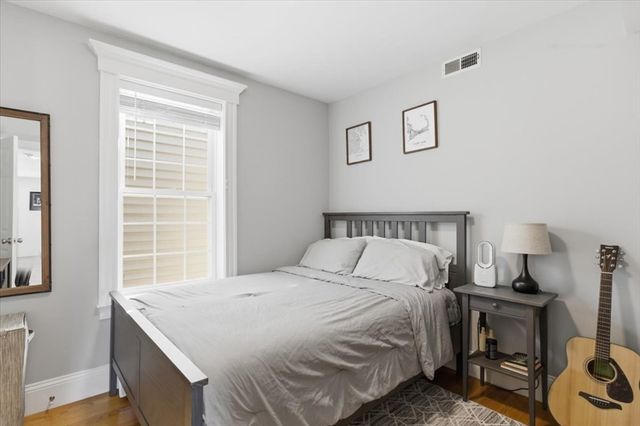 77 Baxter St 3, Boston, MA 02127