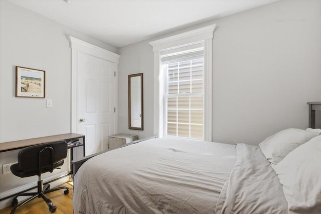 77 Baxter St 3, Boston, MA 02127