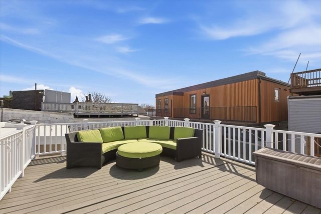 77 Baxter St 3, Boston, MA 02127