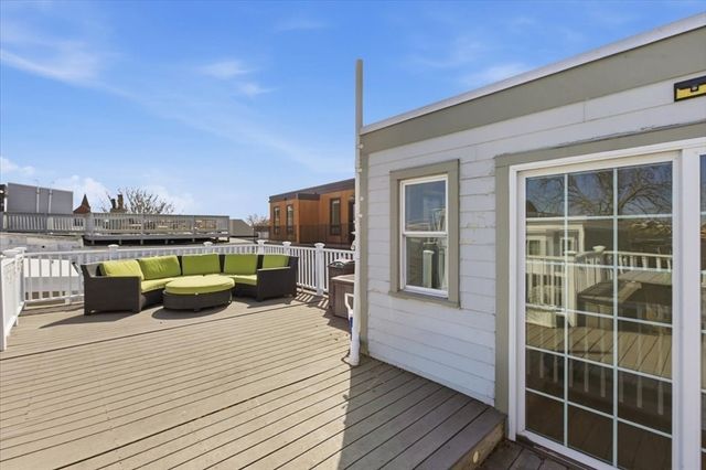 77 Baxter St 3, Boston, MA 02127